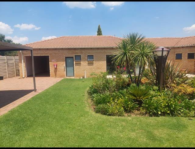 4 BEDROOM HOUSE FOR SALE IN WALDRIFT